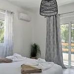 Chrysanthi Villa, Living In Nature ヴィラ Vlicha