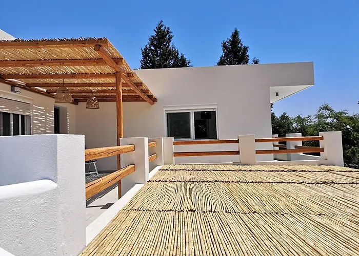 Chrysanthi Villa, Living In Nature