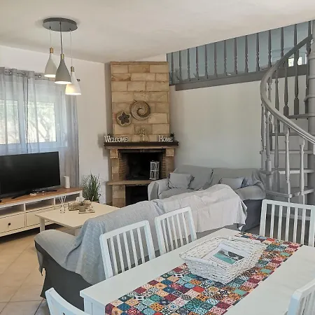 Chrysanthi Villa, Living In Nature