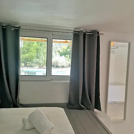 Chrysanthi Villa, Living In Nature