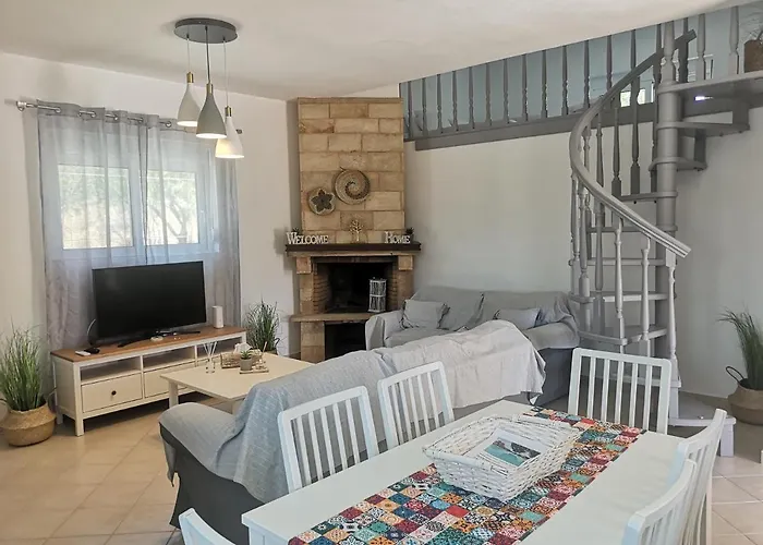 Chrysanthi Villa, Living In Nature