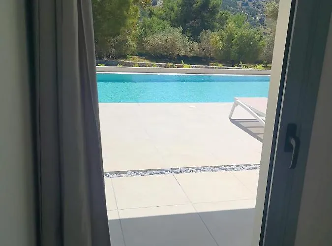 Chrysanthi Villa, Living In Nature Villa *